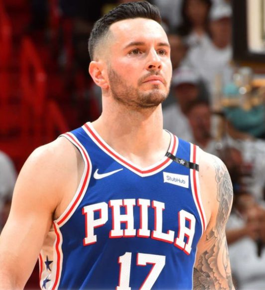 JJ Redick and the Lakers' current situation is revealed by Sams Charania. - THE SPORTS ROOM